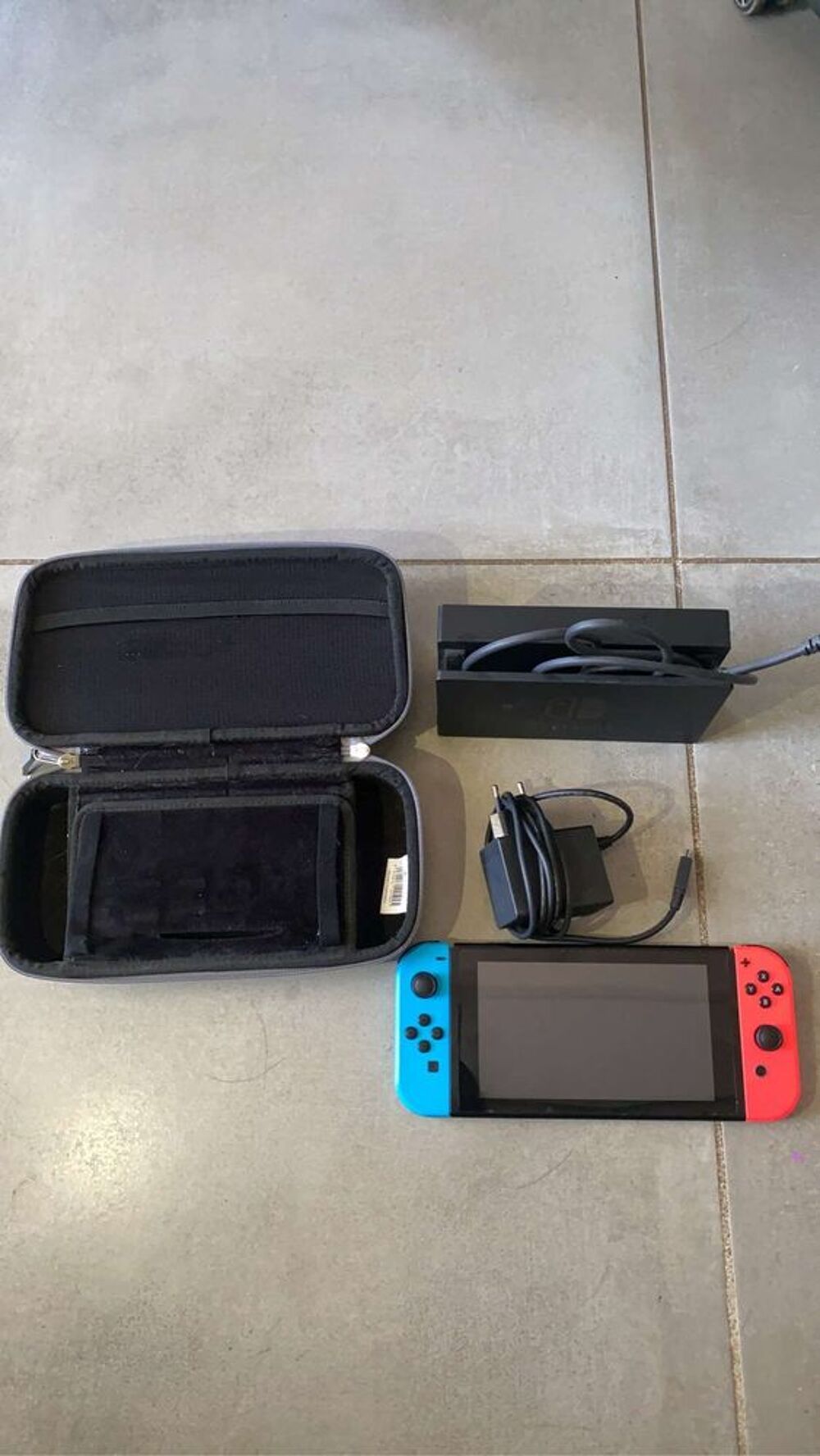 &agrave; vendre Nintendo Switch Consoles et jeux vidéos