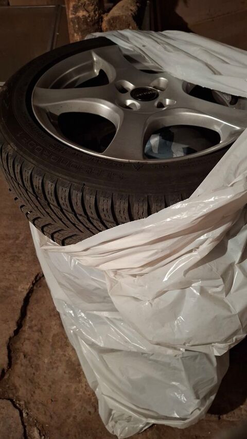 Pi&egrave;ces et &eacute;quipements Voiture Pi&egrave;ces et &eacute;quipements Voiture  occasion Le Mont 88210