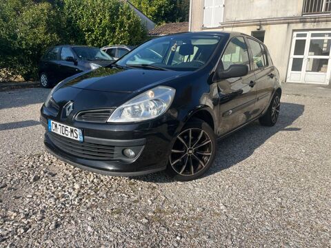 Renault clio iii CLIO 1.5 dCi 85 CH EXPRESSION - DISTRIBU