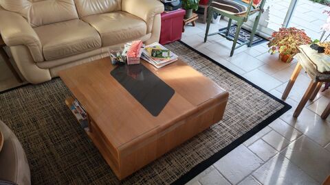 Table de salon en ch�ne clair massif.  280 Nevers (58)