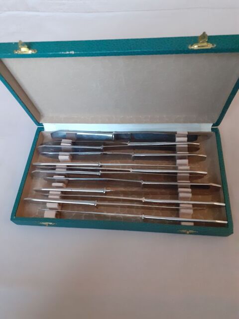 Mnagre 12 couteaux vintage 10 Grisolles (82)