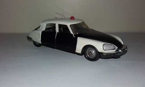 Norev - Citro�n DS 21 Police 70 Angers (49)