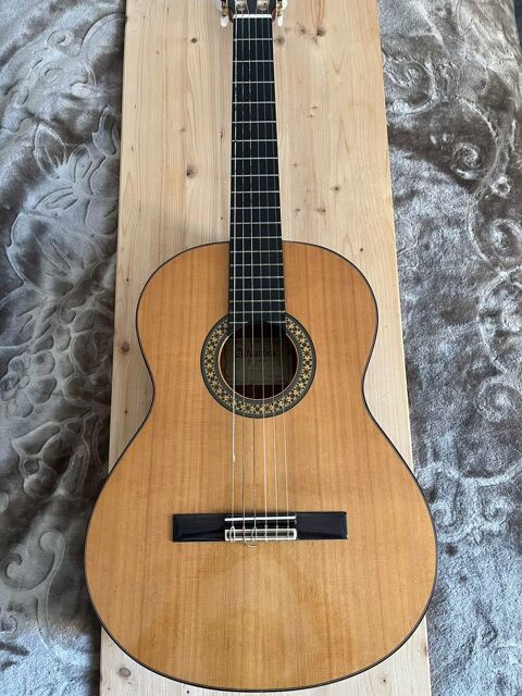 Guitare classique Alhambra 4p 525 Juvisy-sur-Orge (91)