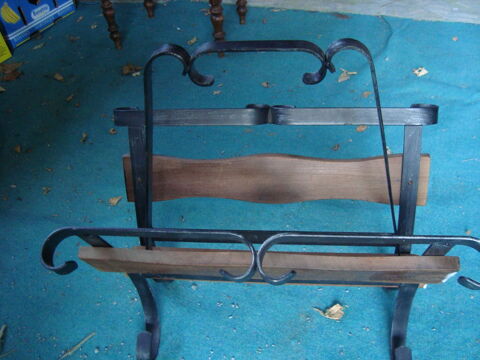 Range revues en fer forg� et bois 10 Villev�que (49)