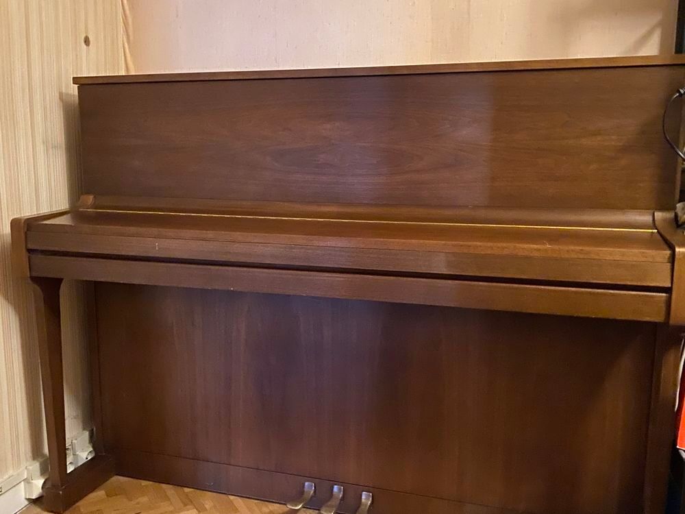 Piano droit SCHIMMEL 112.10. En Noyer Satin&eacute; - TBE Instruments de musique