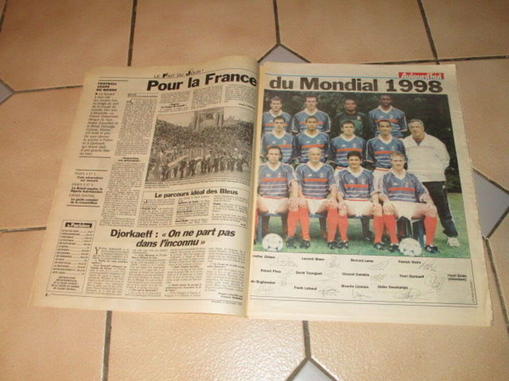 VIEUX JOURNAL PARISIEN COUPE DU MONDE 1998 TIRAGE GROUPE 