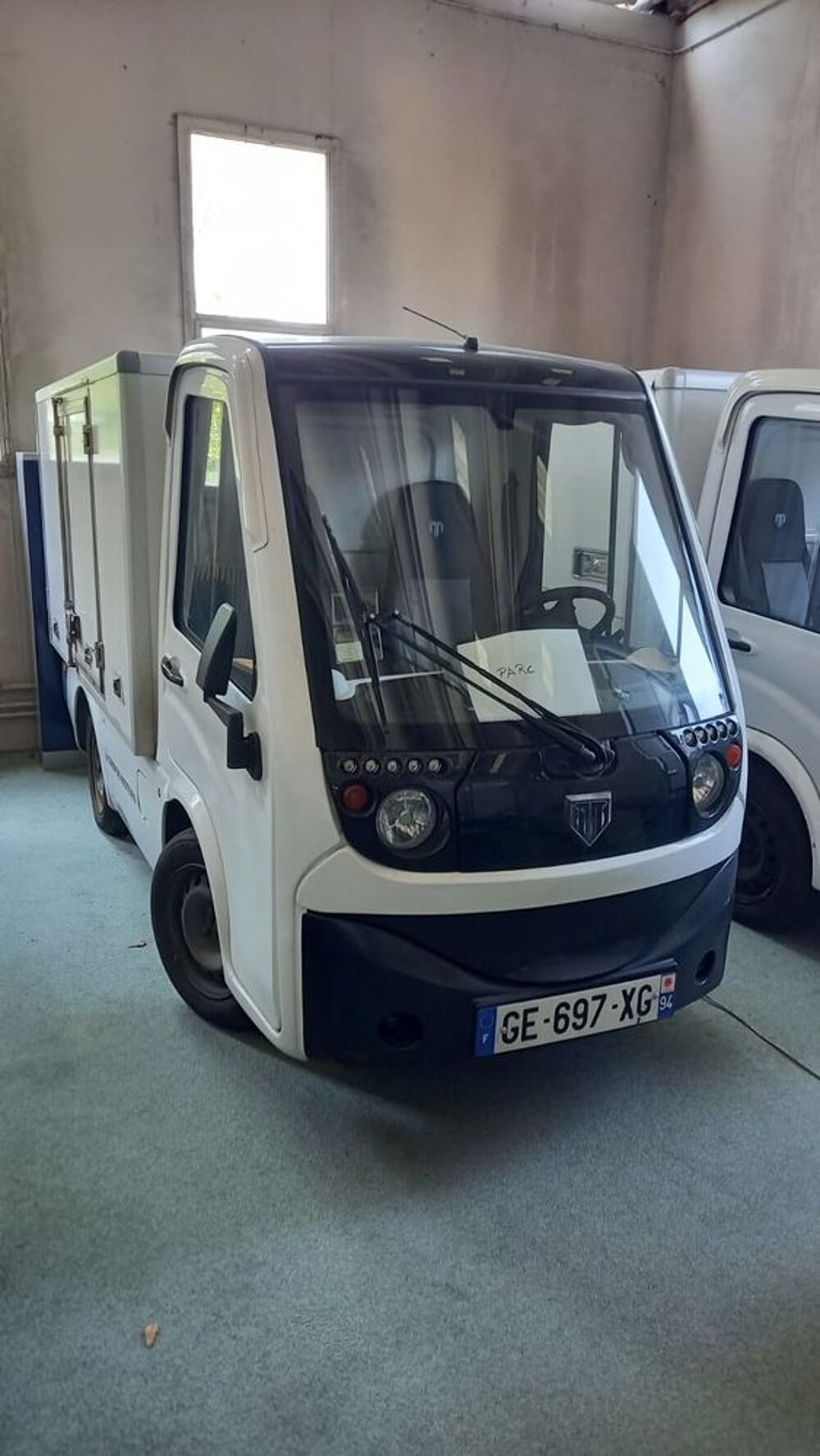 Deliver 3 Tropos 10kw caisse 3,5 m3 2022 occasion 78210 Saint-Cyr-l'&Eacute;cole