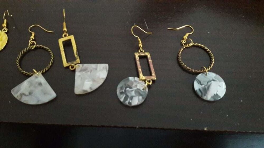 Fabrique des attache t&eacute;tine et bijoux Bijoux et montres