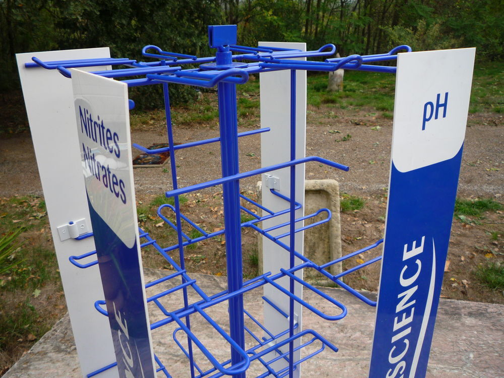 Pr&eacute;sentoir m&eacute;tallique Bricolage