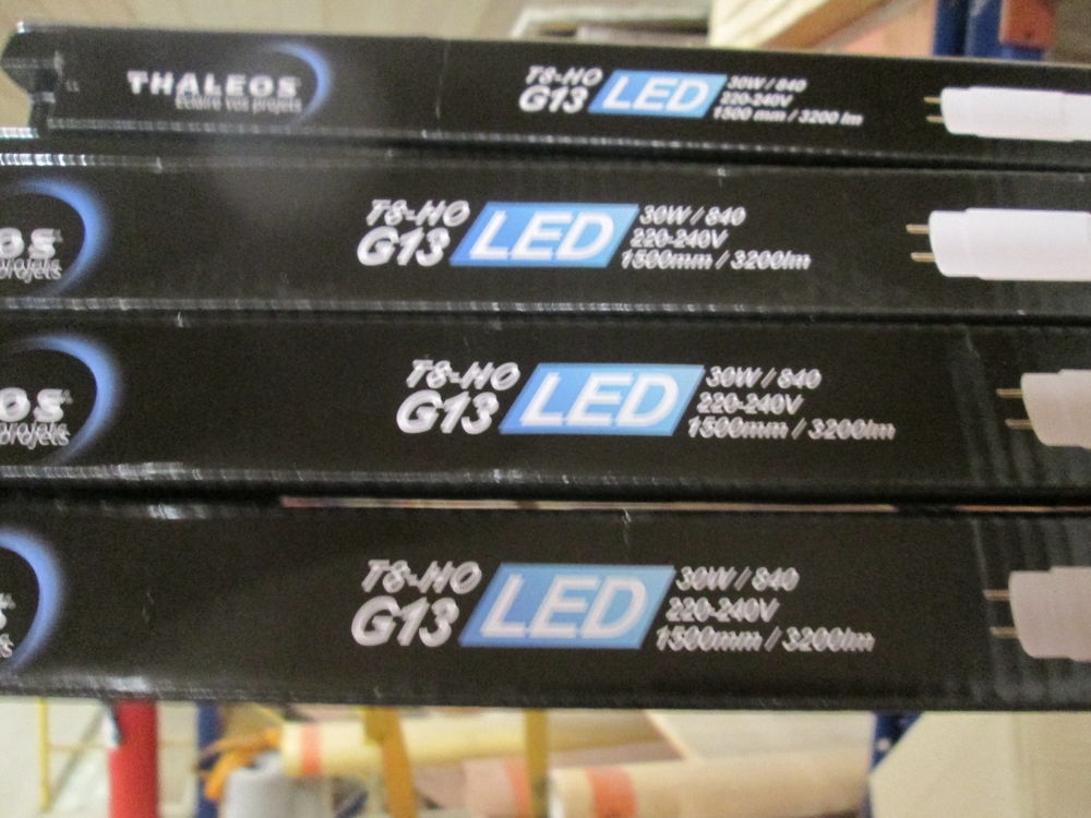 TUBE LUMINEUX NEON - LED 1,50 m Bricolage