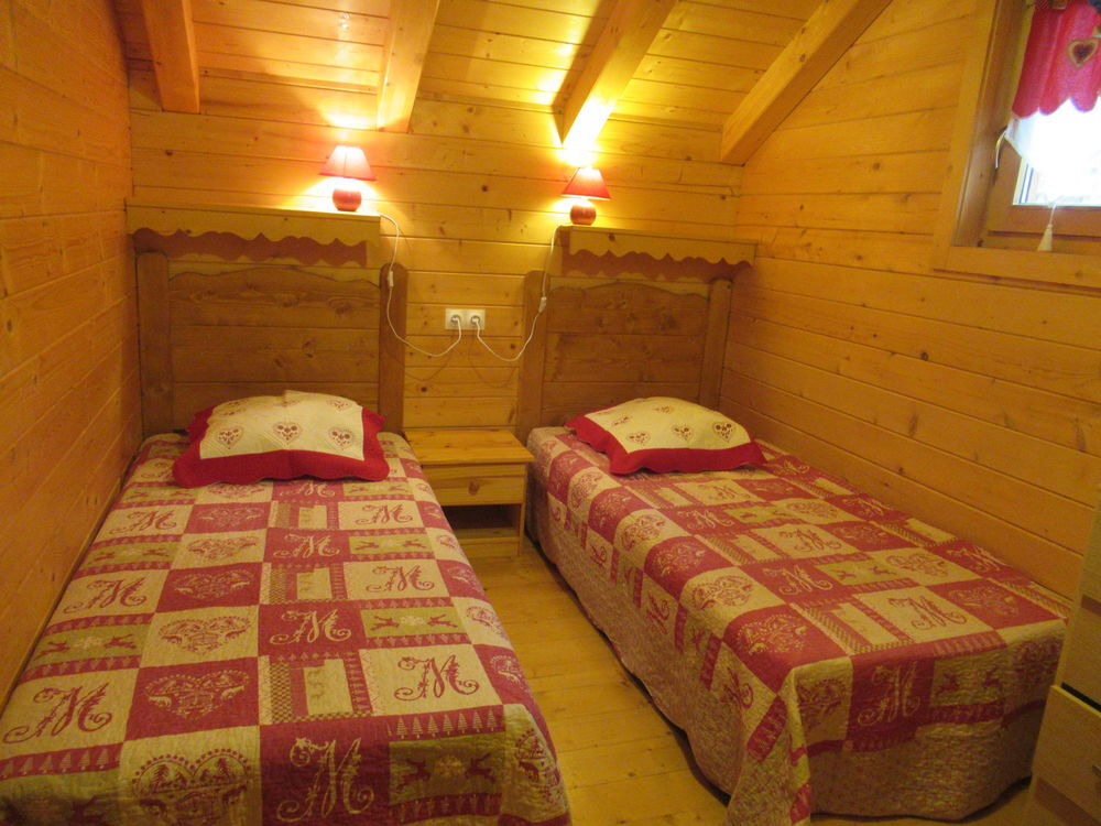   chalet   avec 4 chamb Ancelle  Hautes Alpes, 17 kms de Gap,  Provence-Alpes-Côte d'Azur, Ancelle (05260)