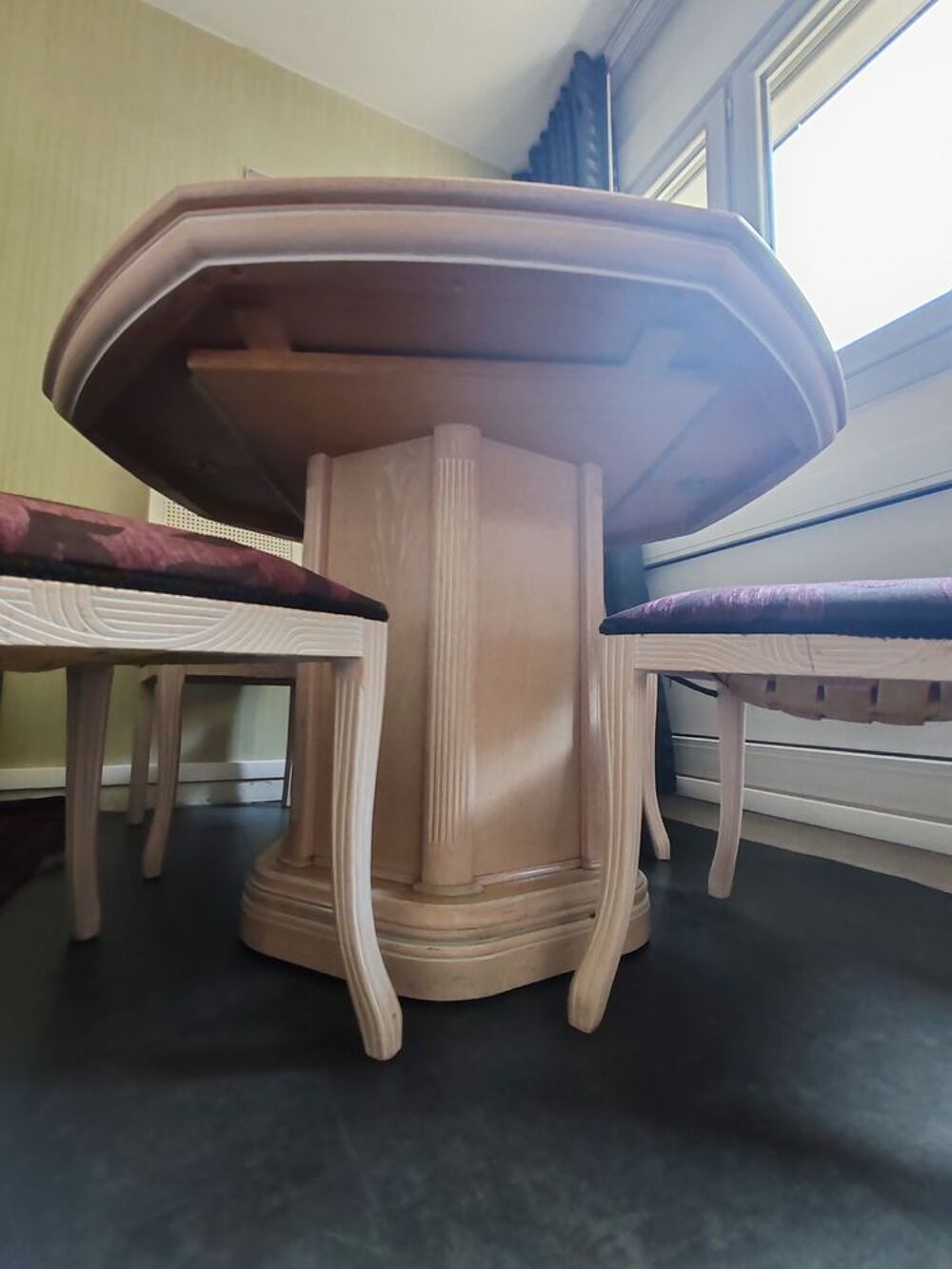 Meubles TV + Buffet + Table octogonale avec ses 4 chaises Meubles