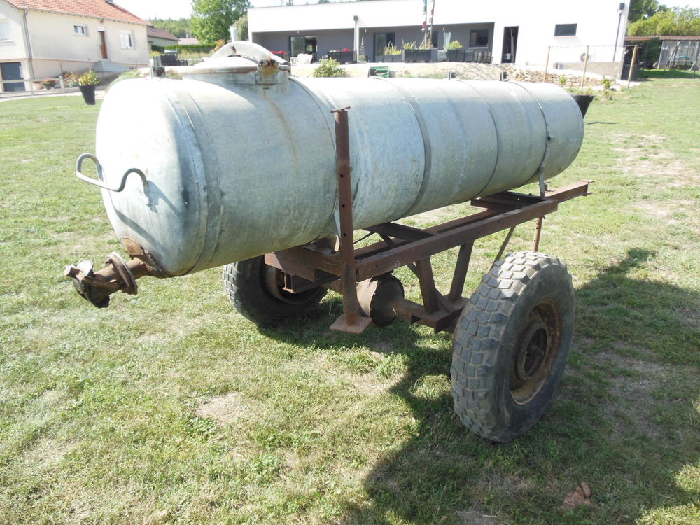 Cuve citerne tonne &agrave; eau sur remorque Bricolage