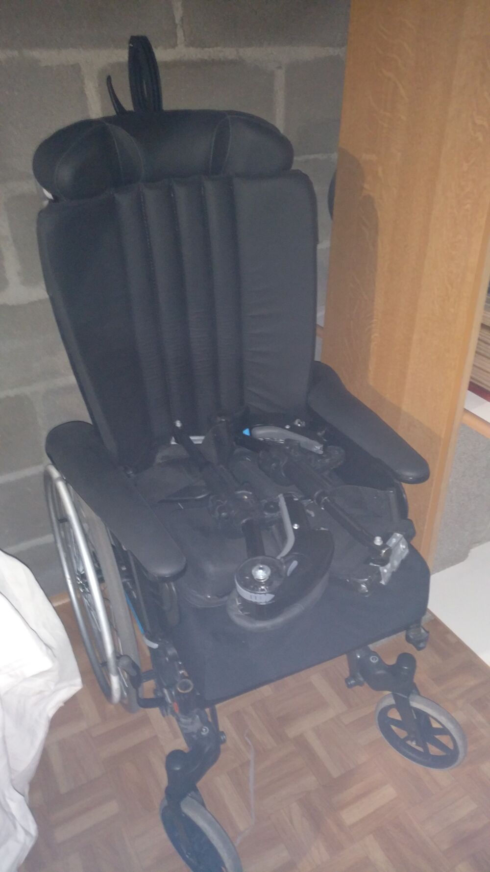 Fauteuil roulant Invacare Confort Rea Dahlia 45 Meubles
