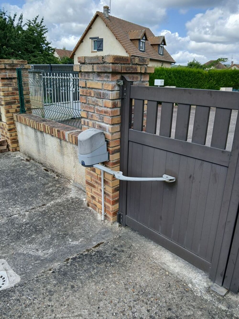 Portail en aluminium
Meubles