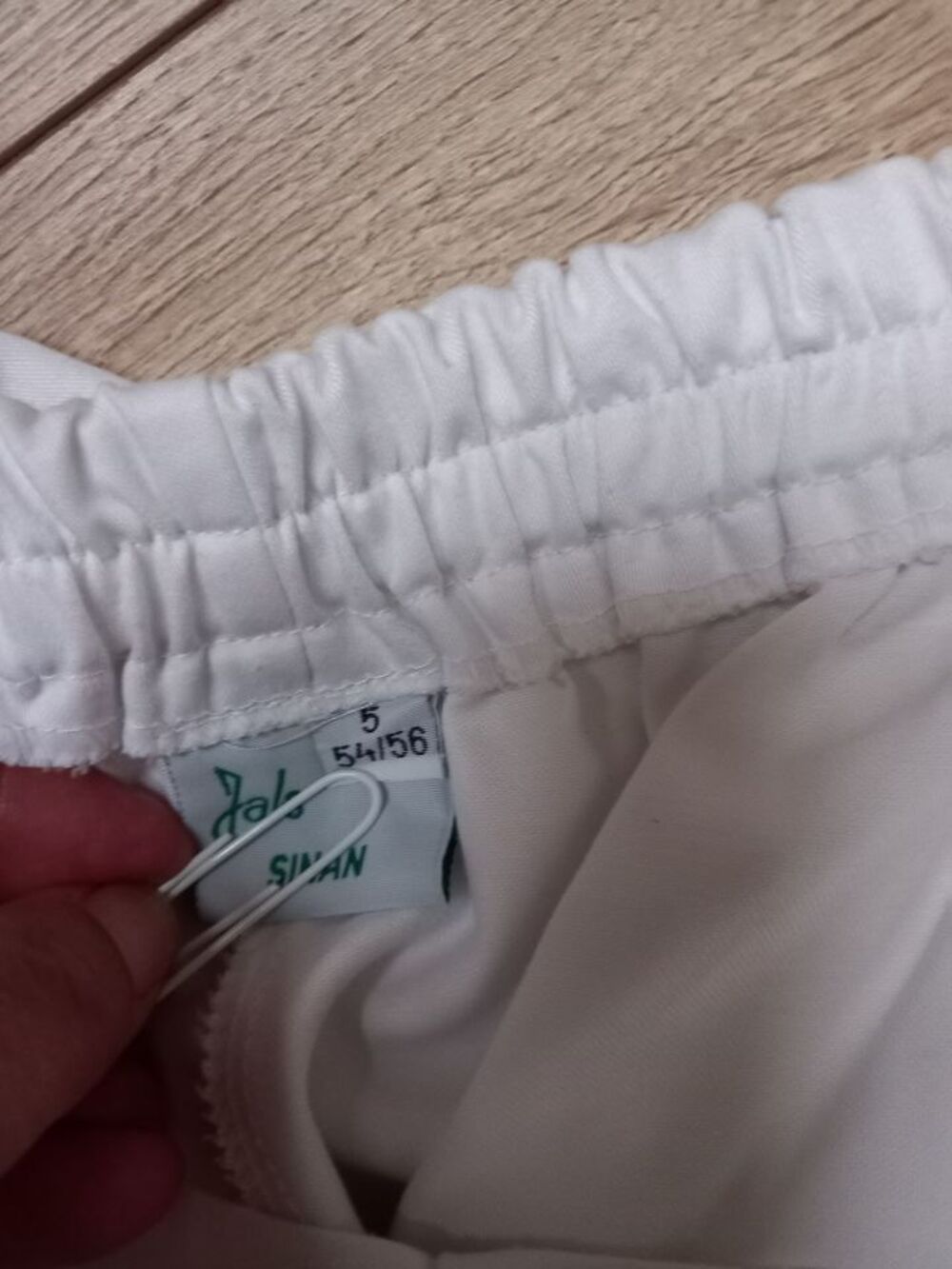 Pantacourt blanc taille 54-56 marque Jals Sinan V�tements