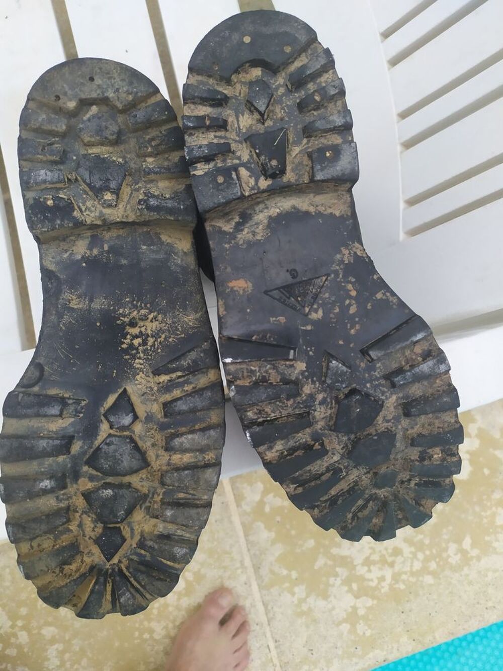 RANGERS ARM&Eacute;E FRAN&Ccedil;AISE TAILLE 42 Chaussures