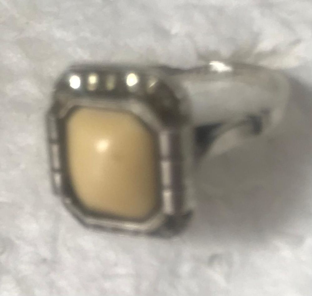 Bague ancienne en ARGENT cabochon en ivoire et marcassites Bijoux et montres