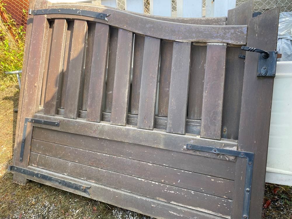 portail en PVC excellent etat Jardin