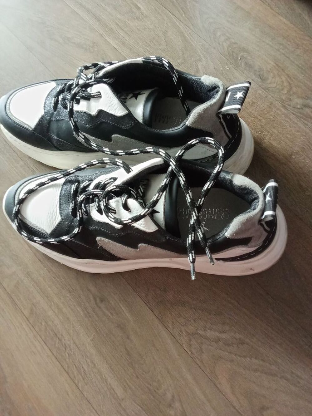 Chaussures tr&egrave;s bon &eacute;tat Chaussures
