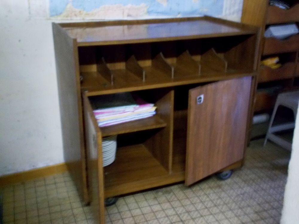 Meuble de rangement ann&eacute;e 60/70 sur roulettes Meubles