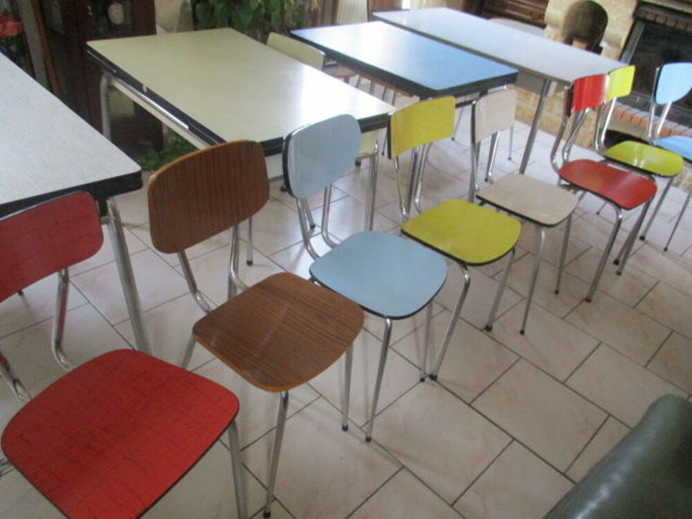 tables chaises et tabourets en formica vintage Meubles