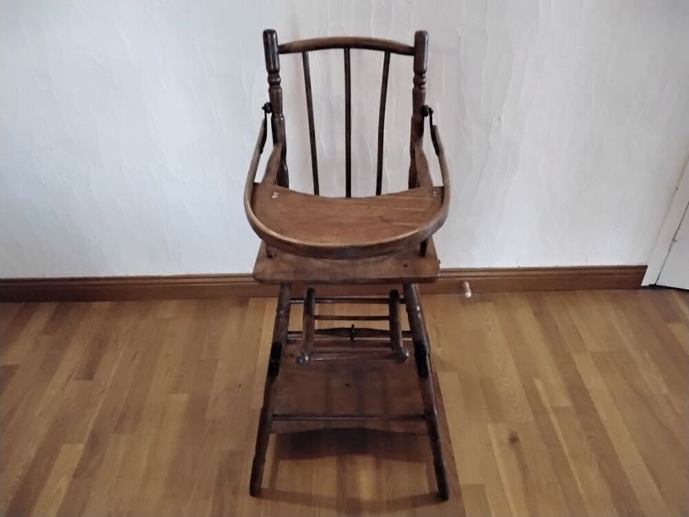 Chaise haute b&eacute;b&eacute; Mobilier enfants