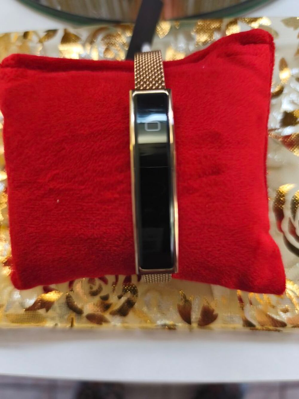 Petite montre connect&eacute;e marque eko Bijoux et montres