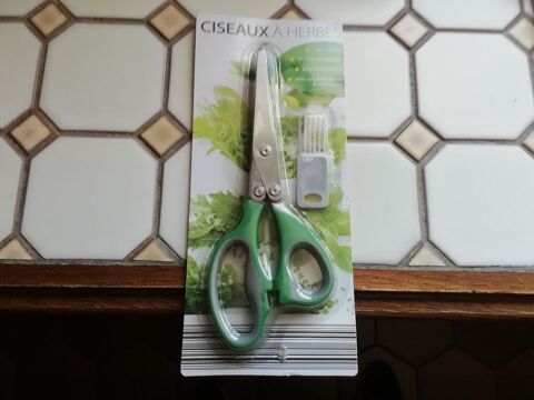 Ciseaux neuf  herbe ou autre 5 Noyelles-l�s-Vermelles (62)