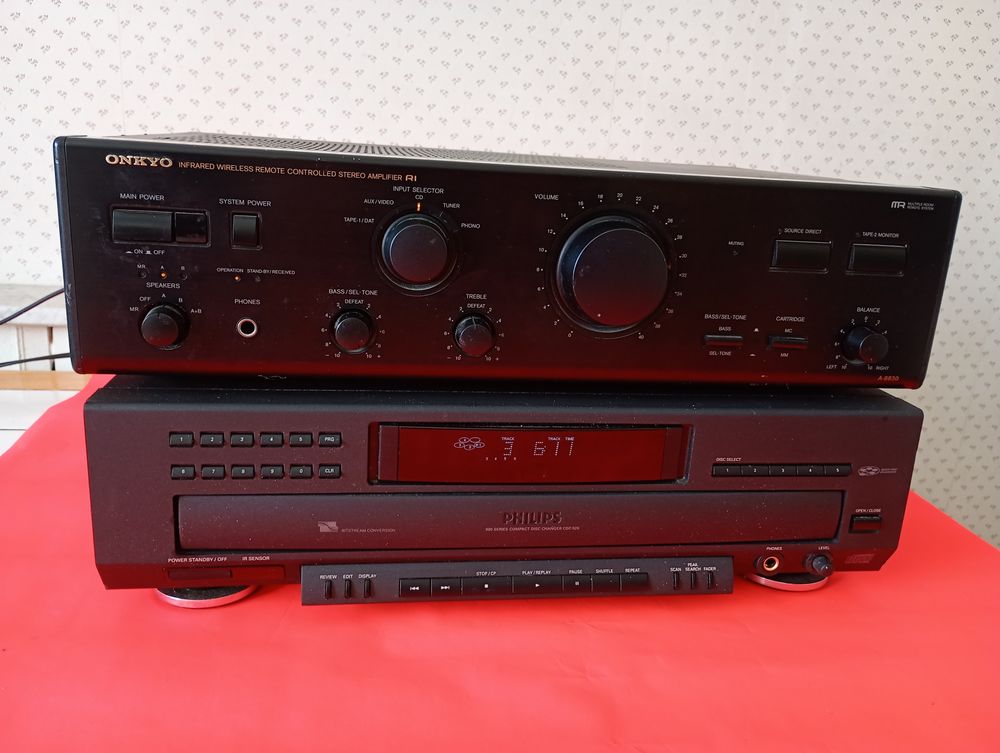 AMPLI ONKYO ET LECTEUR CD PHILIPS Audio et hifi