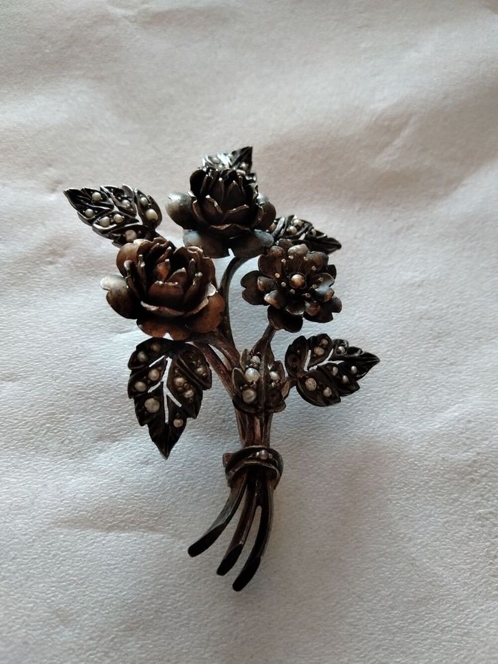 Broche fantaisie Bijoux et montres