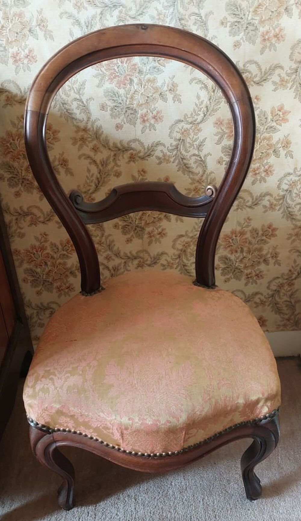 Fauteuils anciens &agrave; refaire + chaise assortie Meubles