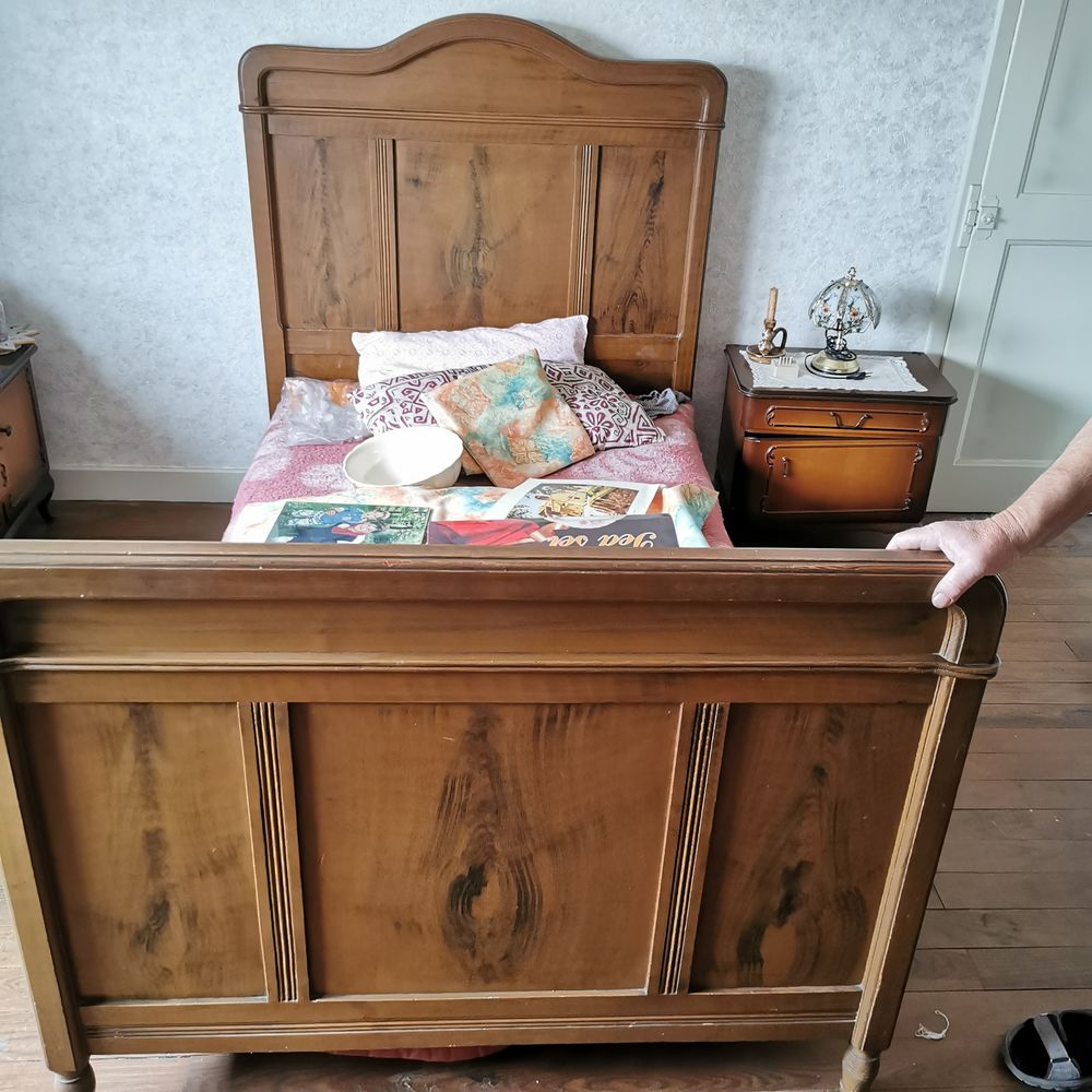 Suite d&eacute;c&egrave;s, anciens meubles Meubles
