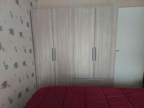 armoire 4 portes battantes + 2 tiroirs 180 Le Havre (76)