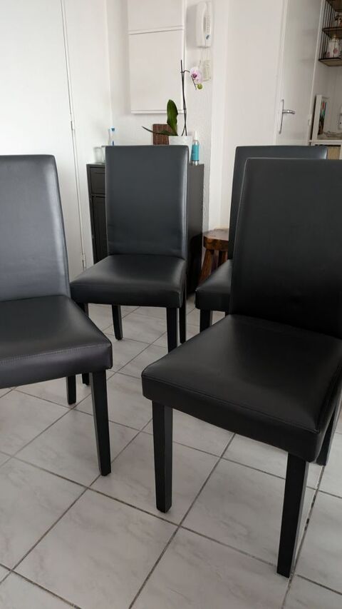 Un lot de 4 chaises  30 Saint-Jean-de-Luz (64)