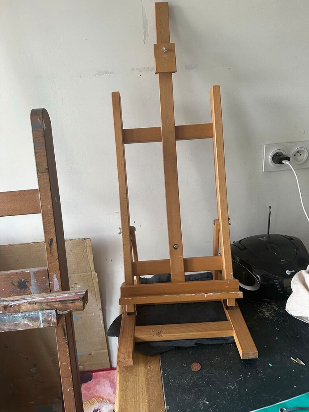 deux chevalets pour artiste ou amateur d expositions de tableaux 