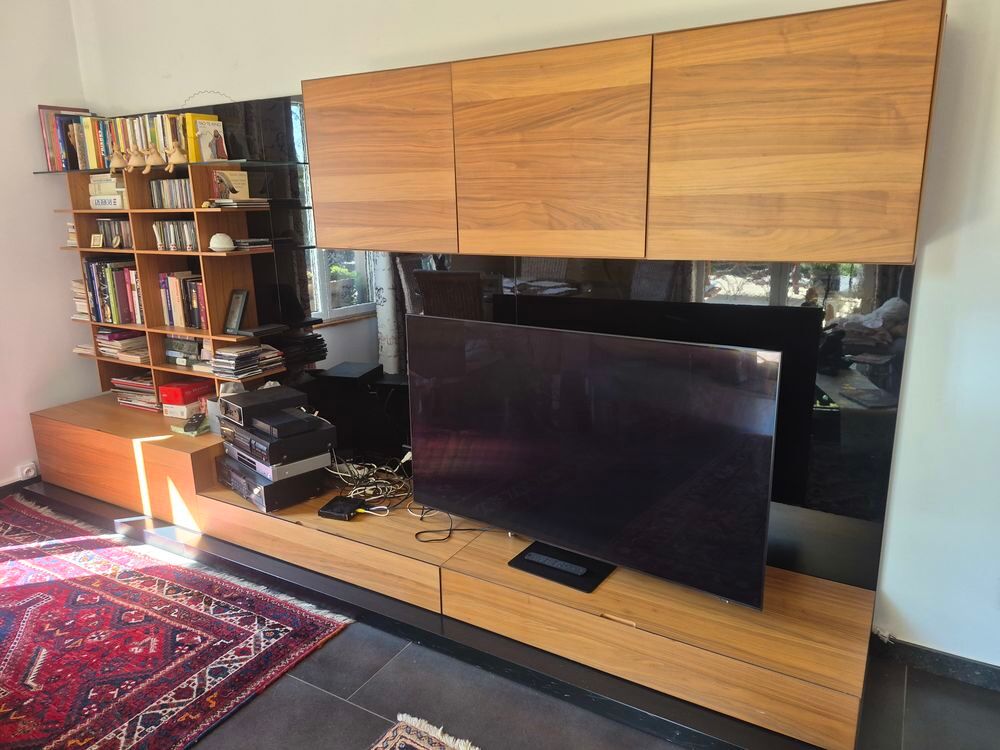 Beau meuble biblioth&egrave;que et t&eacute;l&eacute; Meubles