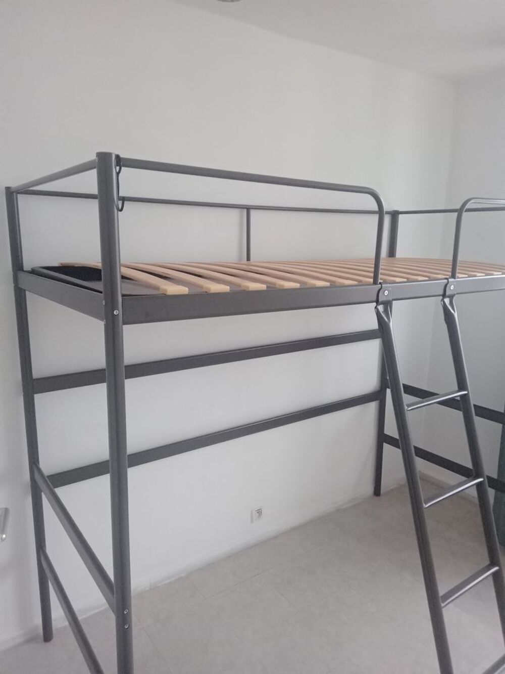 Lit haut 90 x 200 cm, matelas et sommier confort Meubles