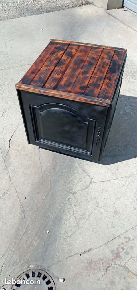 Cube en bois artisanal pour si�ge ou table base . 0 �pernay (51)