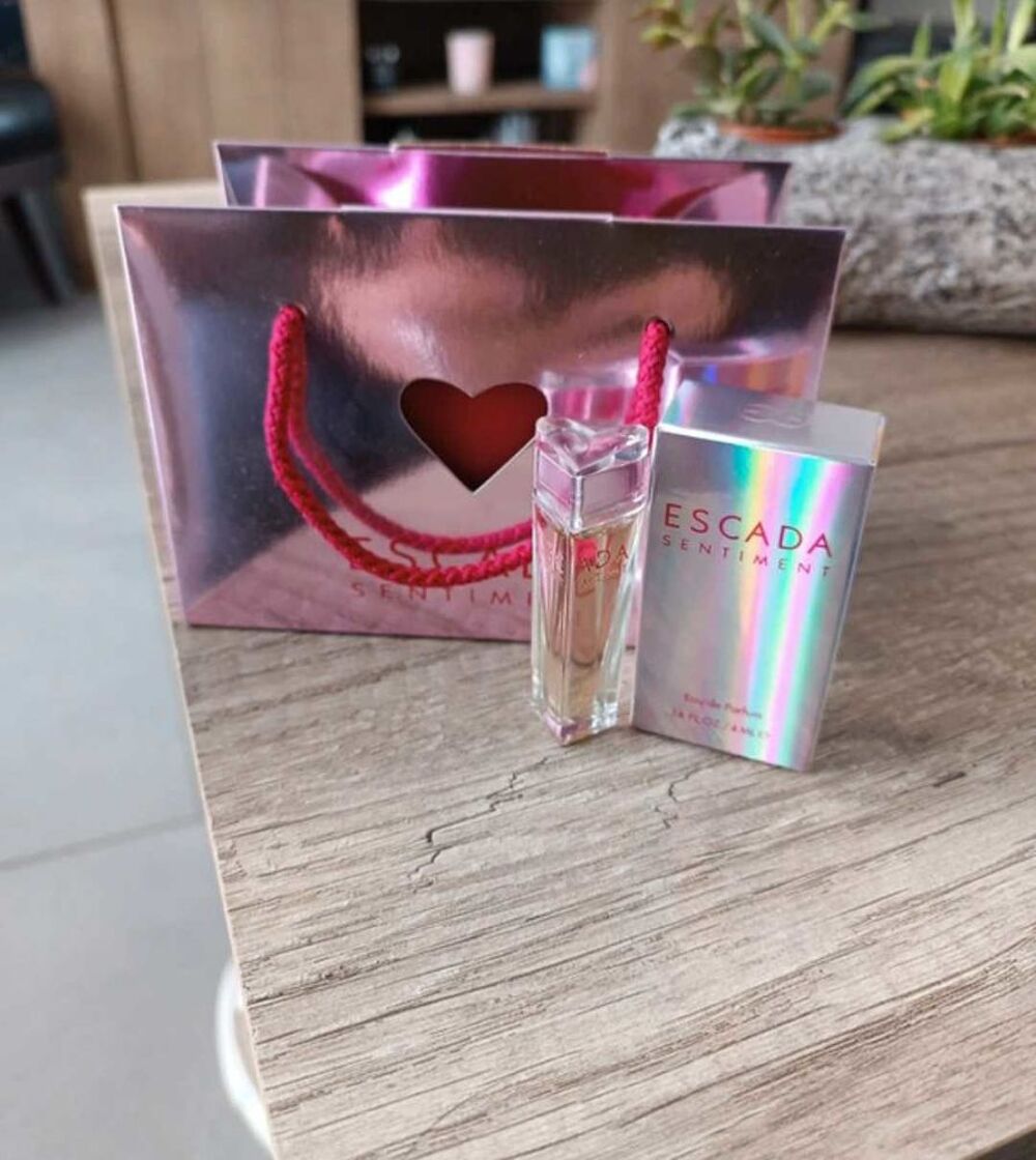 Coffret de parfum miniature Escada 