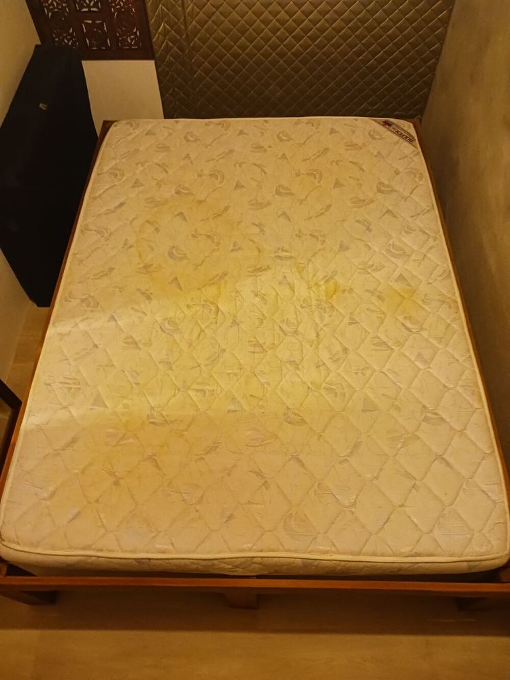 SOMMIER 204x149 cm ET MATELAS Meubles