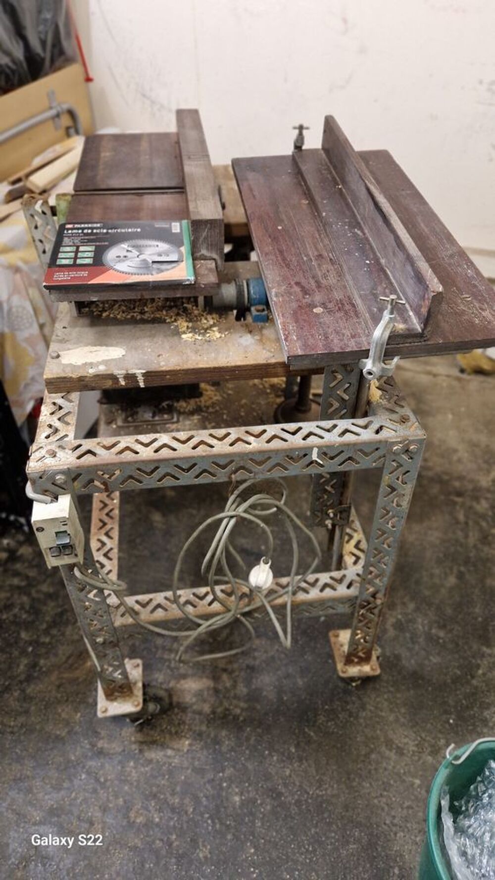 combin&eacute; scie circulaire ,d&eacute;gauchisseuse , Bricolage