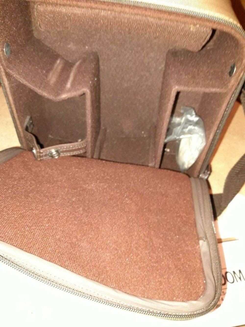 Appareil photo MINOLTA 7000 + valise de transport Photos/Video/TV