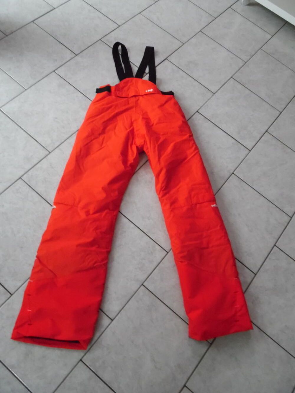 PANTALON DE SKI taille 12 ANS, REELLEMENT COMME NEUF Sports