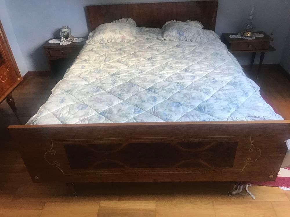 Chambre &agrave; cocher lit 140.195 matelas neuf armoire un parfait Meubles