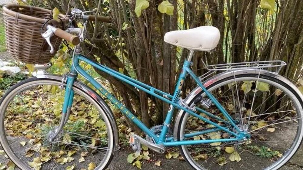 Peugeot vintage femme restaur&eacute; ? 15 vitesses ? pr&ecirc;t &agrave; rouler Vélos