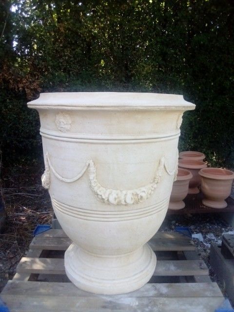 Vase, Pot en pierre 440 Château-l'Évêque (24)