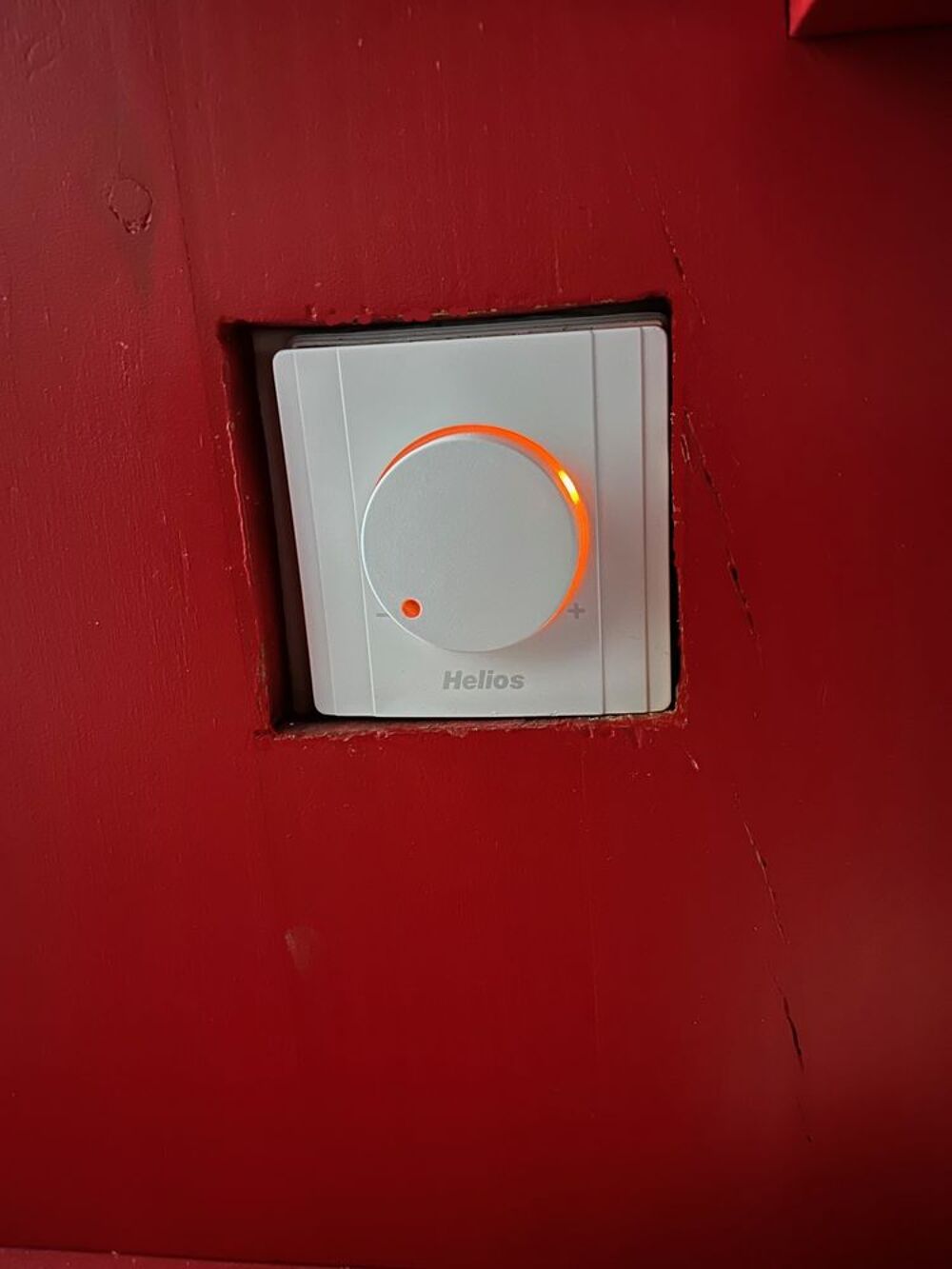 Foyer ferm&eacute; TURBO FONTE avec chemin&eacute;e pierre blanche Bricolage