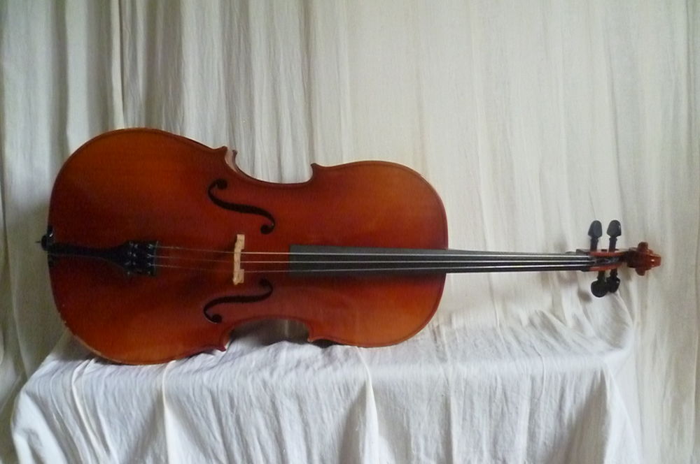 Violoncelle 1/2 tr&egrave;s bon &eacute;tat Instruments de musique