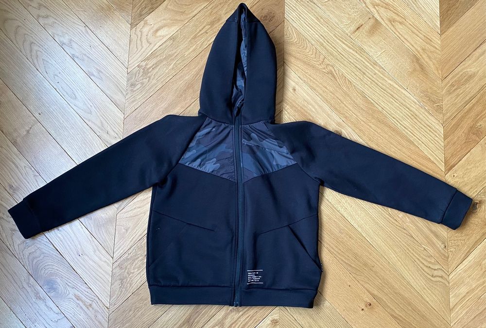 IKKS sweat zipp&eacute; noir capuche Vtements enfants